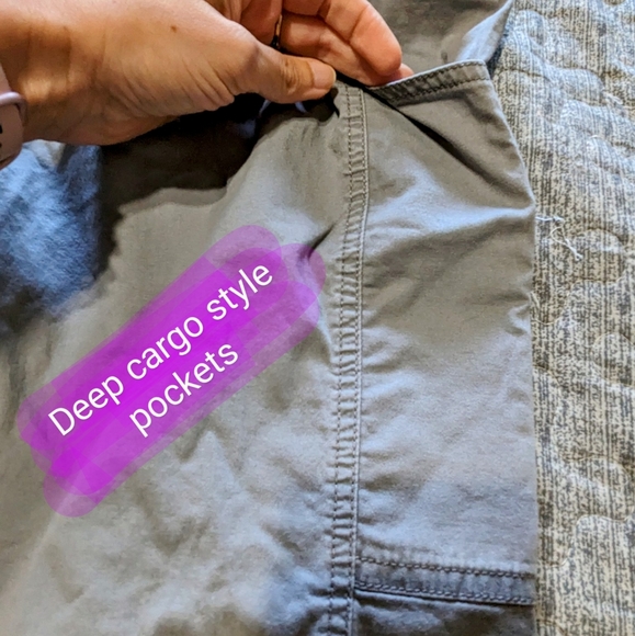 Joe Fresh ladies size 10 EUC grey cargo style capris - Picture 3 of 9